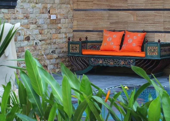 Lotus Tirta Seminyak (Bali)
